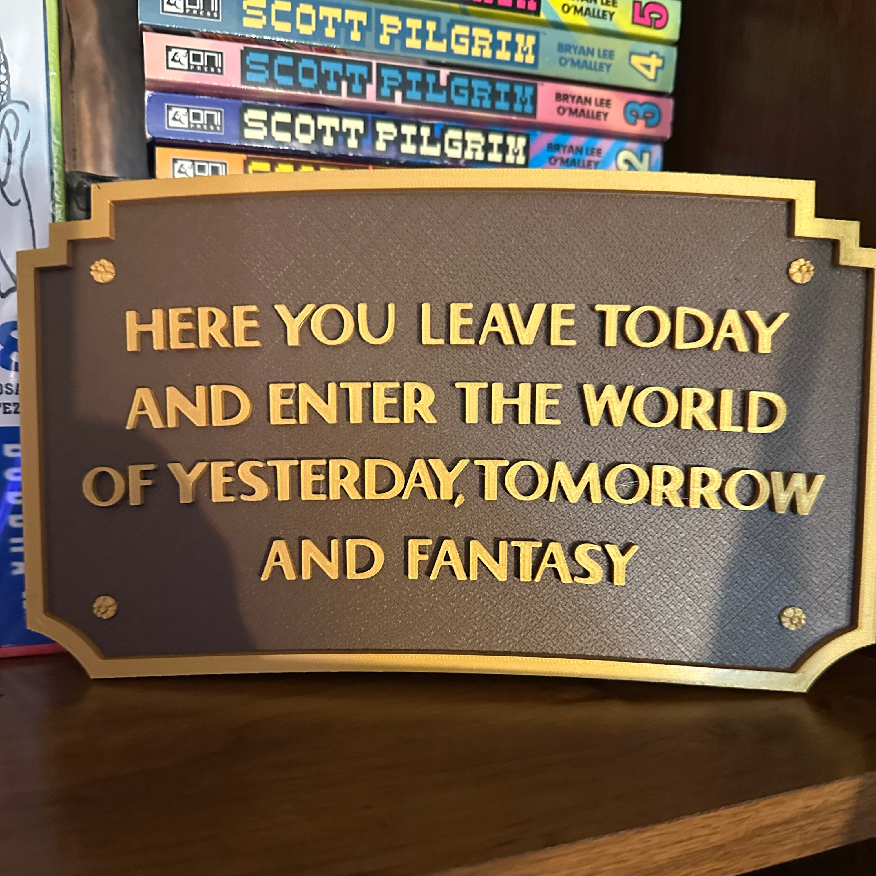 California Entrance Replica Sign