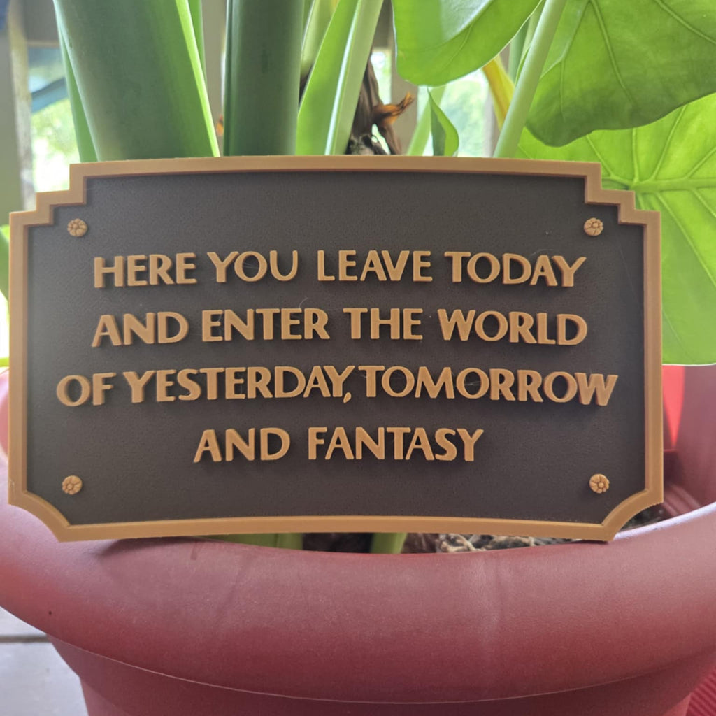 California Entrance Replica Sign